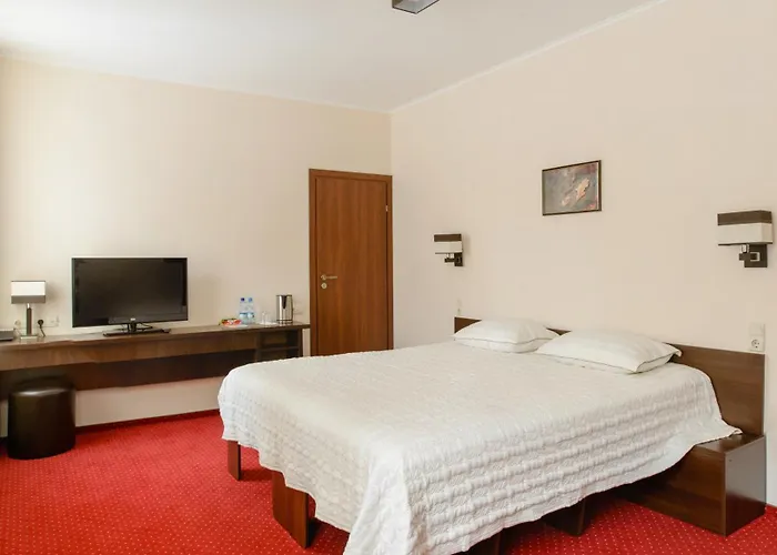Hotel 12