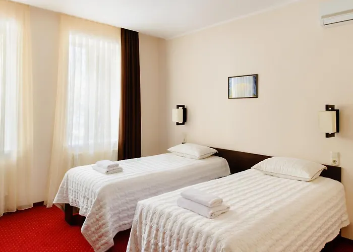 Hotel 12
