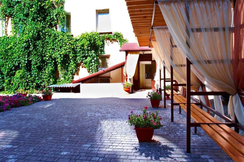 12 Otel Harkiv